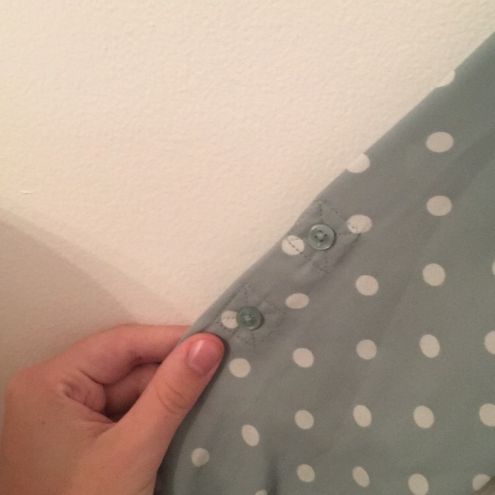 Beautiful EUC Express Polka Dot Blouse - Picture 4 of 6